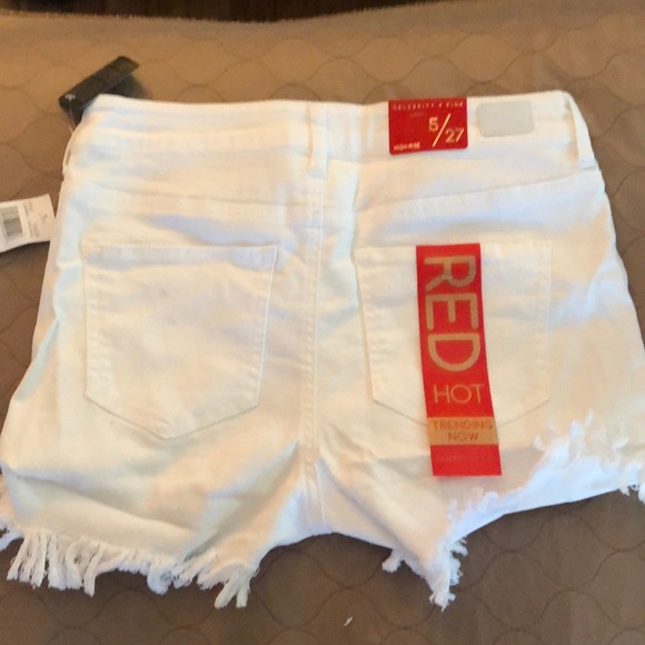 White high rise jean shorts - Picture 4 of 5